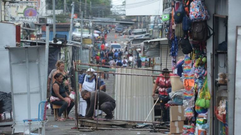 Vendedores Desalojan El Centro De San Salvador Noticias De El Salvador