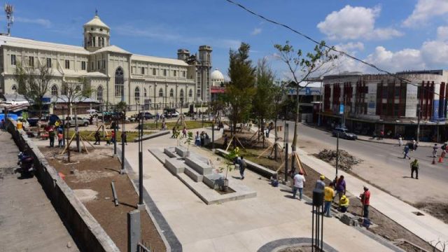 Fotos As Luce El Parque Urbano Ubicado A Un Costado De La Iglesia El