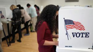 Early midterm elections voting in California