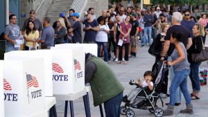 Early midterm elections voting in California