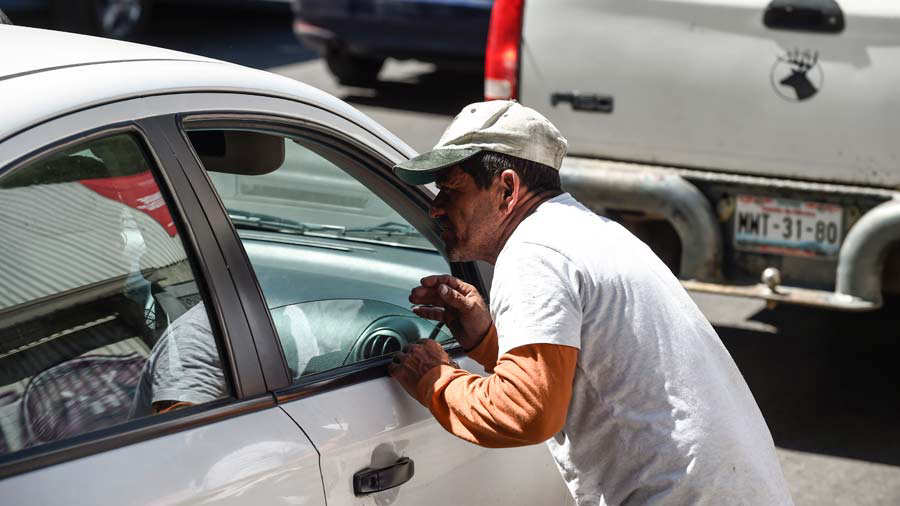 Douglas Meléndez inicia el camino para su reelección en la Fiscalía Douglas Meléndez inicia el camino para su reelección en la Fiscalía