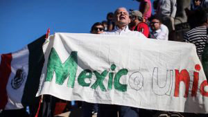 Residentes de Tijuana marchan en contra de la presencia de migrantes centroamericanos