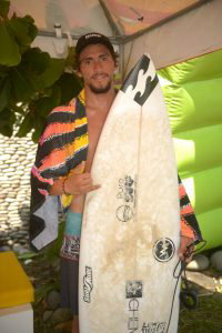ltima  fecha  surf del  tours ALAS en  playa el  Tunco .