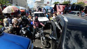 Caos vehicular trfico centro de San Salvador