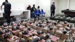 El Salvador decomisó $344 millones en cocaína y cuatro  semisumergibles