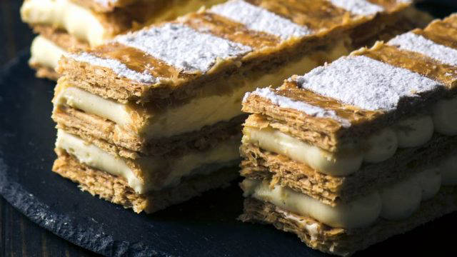 Pastel Con Merengue Entre Dos Capas De Hojaldre Los postres franceses más famosos | Noticias de El Salvador