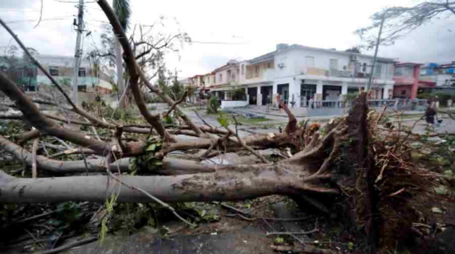 Un tornado deja tres muertos y 174 heridos en La Habana, Cuba