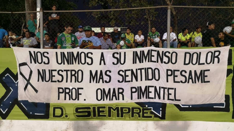 MUY EMOTIVO: Sonsonate rinde sentido tributo a familia de Pimentel - elsalvador.com