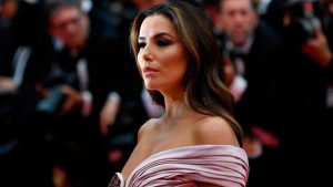 US actress Eva Longoria poses as she arrives for the screening of the