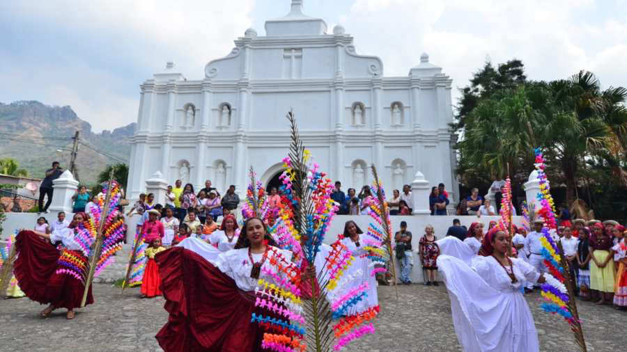 Panchimalco Celebra Con Mucho Colorido La Fiesta De Las Flores Y Palmas