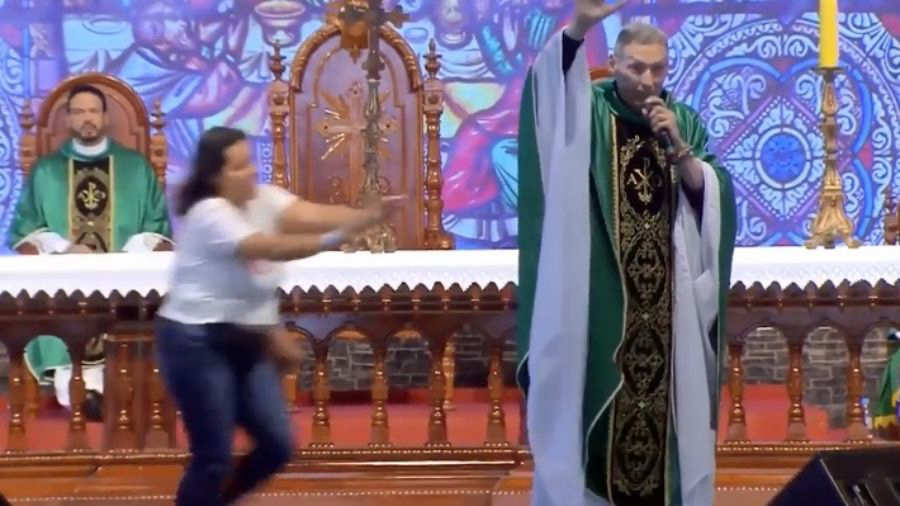 Quién es Marcelo Rossi, el popular sacerdote brasileño que fue arrojado del  altar por una mujer en Sao Paulo | Noticias de El Salvador 