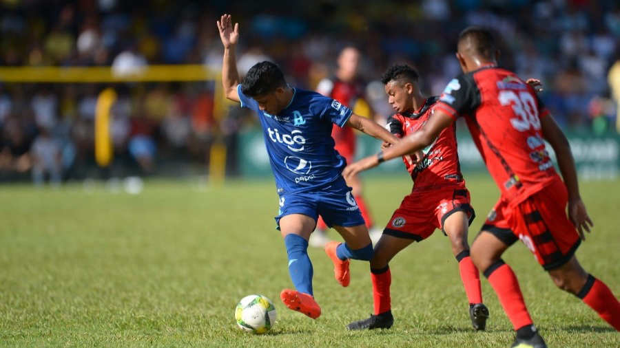 Independiente detuvo la marcha de Alianza; los albos continuarán