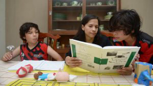Educacion en Casa-Familia Menjivar