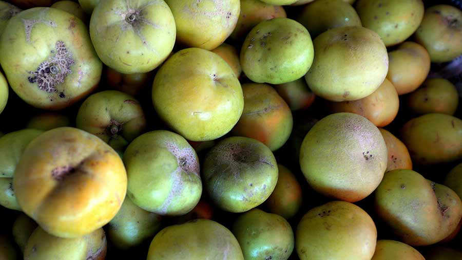 13 frutas exóticas que puedes encontrar en el mercado Central de San