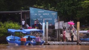 La Isla Tasajera se encuentra el municipio de San Luis de la Herradura, Turismo