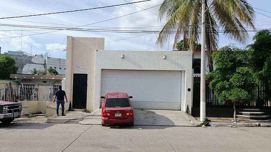 Casas-Chapo_01
