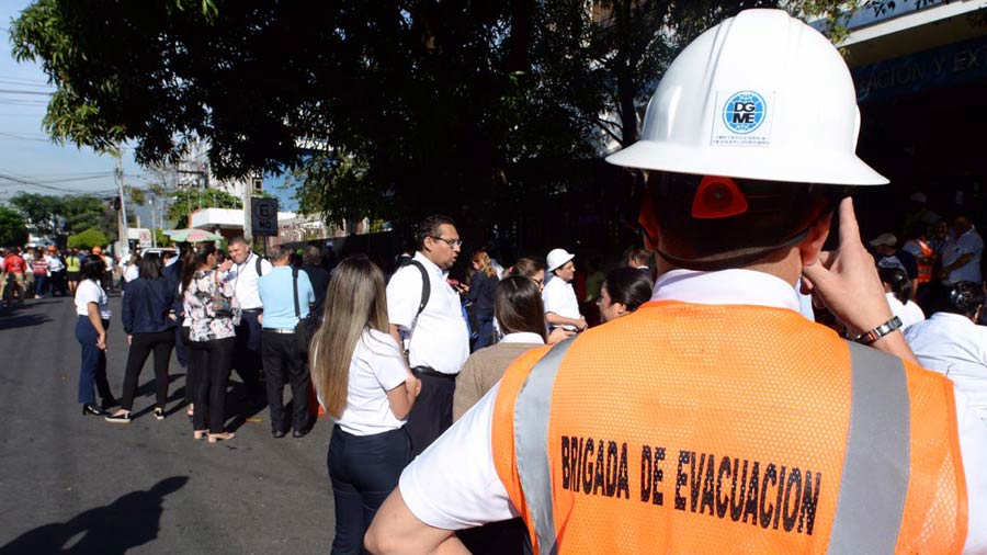 Evacuacion-sismo_07