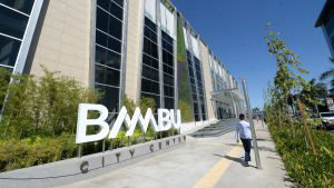 El paso vehicular frente a Bambú City Center, en la Zona Rosa de San Salvador, será cerrado desde el 8 de marzo por obras de drenaje para reducir inundaciones en el sector.
