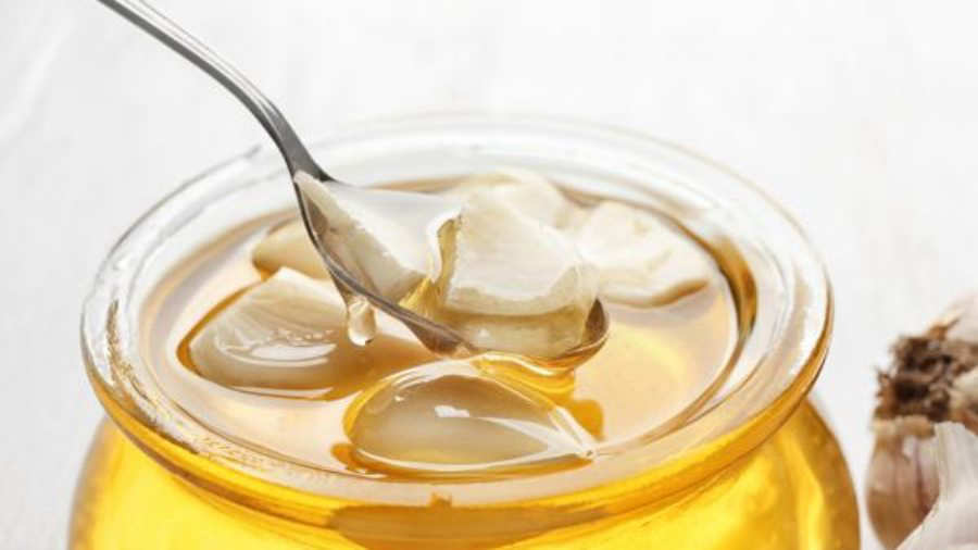 Descubre los beneficios medicinales de consumir ajo y miel en ayuno por 7  días | Noticias de El Salvador 