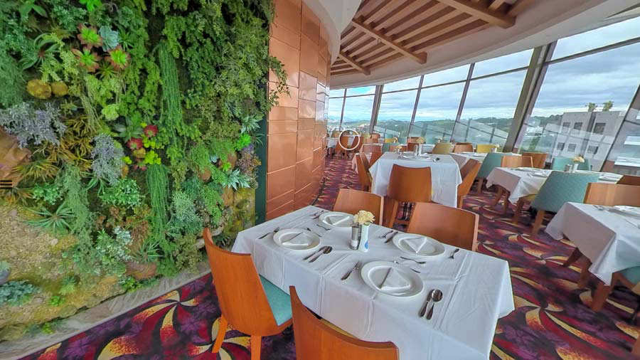 Conoce el "Restaurante Giratorio" que cautiva desde las alturas en