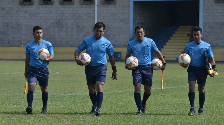 Qué pasa con los árbitros sin el fútbol en la cuarentena? | Noticias de El Salvador - elsalvador.com