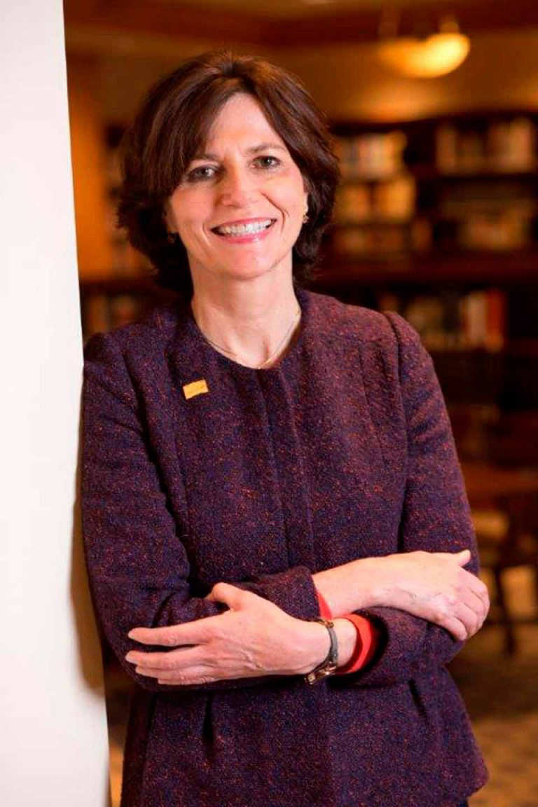Bukele no es amigo de EE.UU., advierte Mary Anastasia O’Grady ...