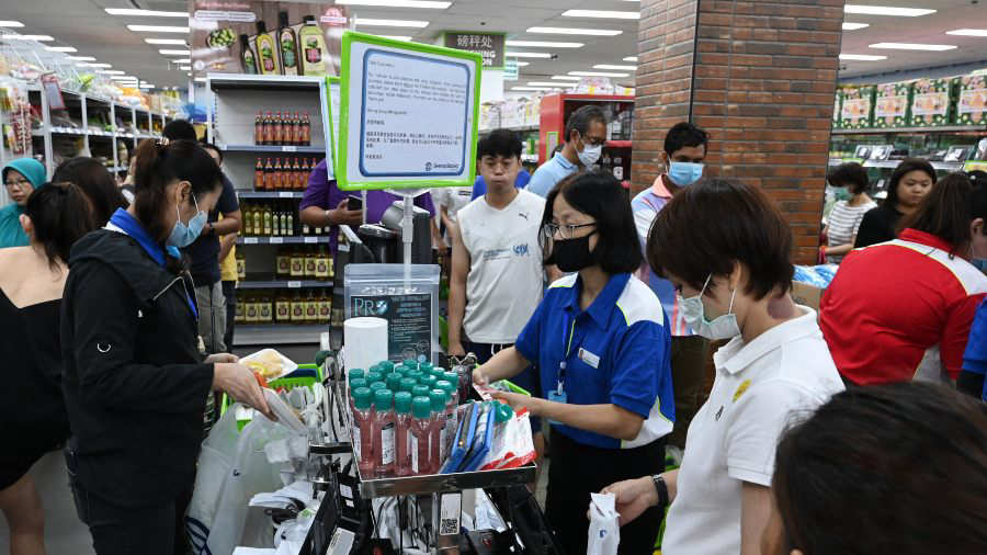Empleados de supermercados, sector de la población con mayor miedo a