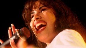 El esposo de Selena Quintanilla recordó su aniversario de bodas con una fotografía inédita