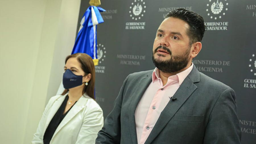 guerra recursos humanos Sobriqueta Nuevo presidente del BCR, Douglas Rodríguez, no cumple con requisito de ley  para su cargo | Noticias de El Salvador - elsalvador.com