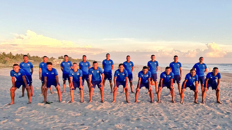 Vuelve el fútbol playa! Selección reanuda entrenos e Indes anuncia fechas para la liga. Playera-1