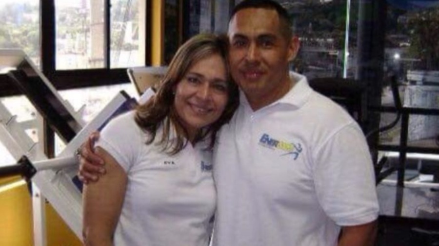 Julio Alfaro, wife of Eva María Dimas, critical of COVID-19 |  El Salvador News