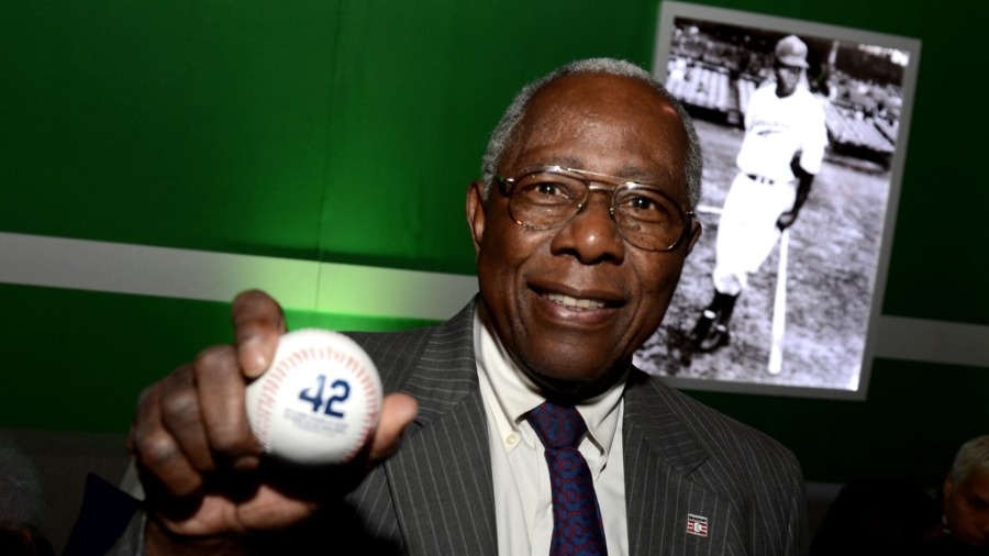 Hank Aaron, el héroe del béisbol quien venció al racismo, muere a los
