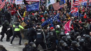 Donald Trump sabía que sus fanáticos estaban armados cuando los instó a marchar hacia el Capitolio, testificó exasistente