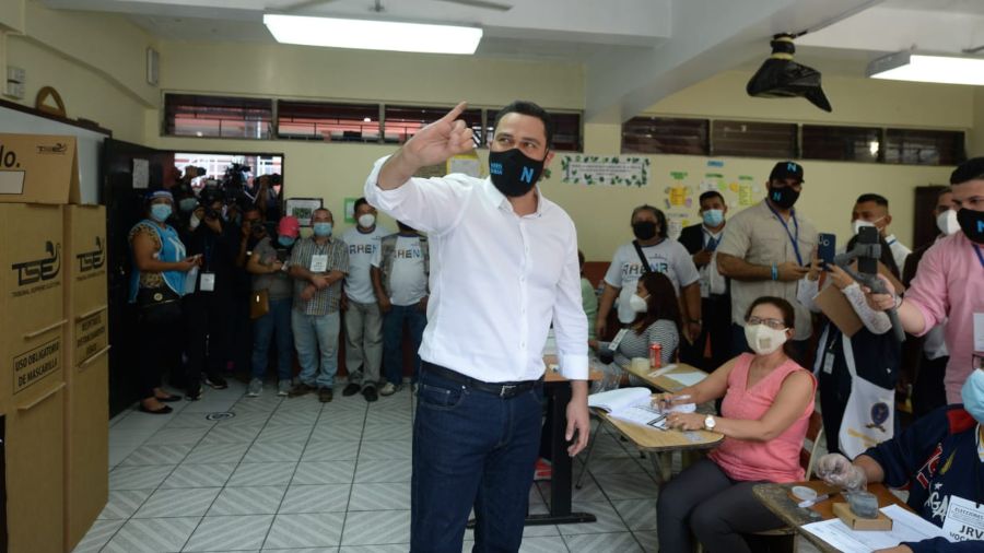 The mayor of San Salvador still has no official winner