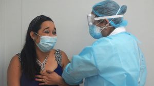 Los rostros del personal de salud tras la experiencia de recibir la vacuna contra el COVID-19