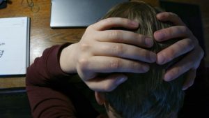 Según la OMS, cada año 800,000 personas mueren por suicidio en el mundo