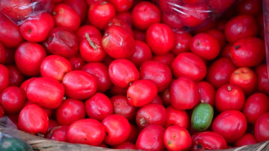 Precios-de-las-frutas-de-temprada-en-el-mercado-central