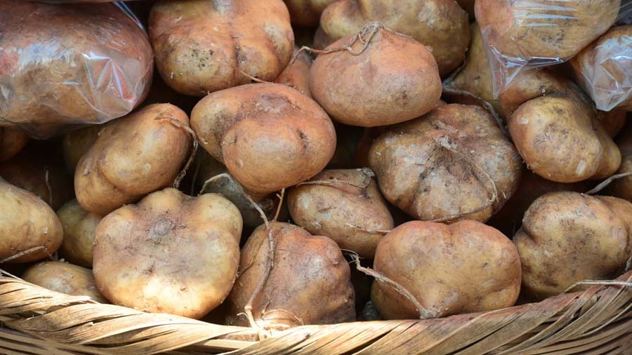 Precios-de-las-frutas-de-temprada-en-el-mercado-central