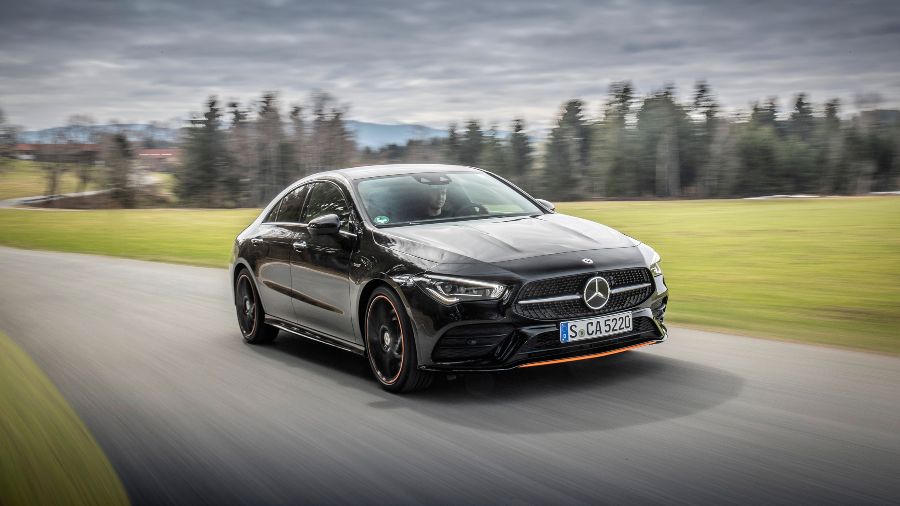 CLA negro_on road