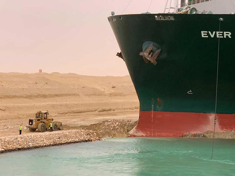 El-buque-que-bloquea-el-canal-de-Suez-205