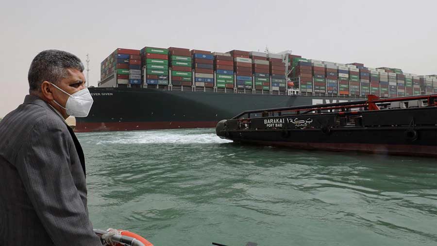 El-buque-que-bloquea-el-canal-de-Suez-207
