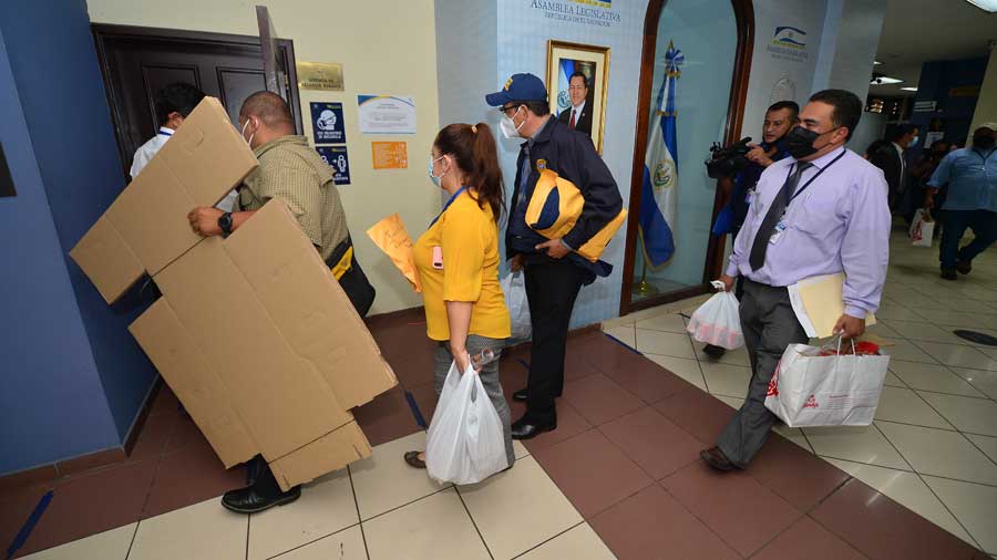 VIDEO: The prosecutor’s office raids the facilities of the Legislative Assembly to investigate the alleged ghost places