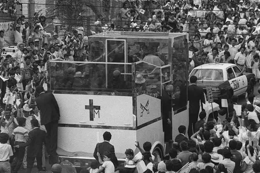 Juan Pablo II El Salvador 1983_08