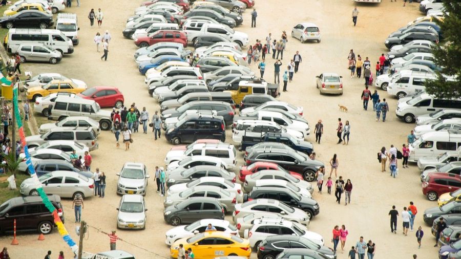 Did anyone control them or anything?  At least 100 cars no longer operate at the same time in England’s shopping center