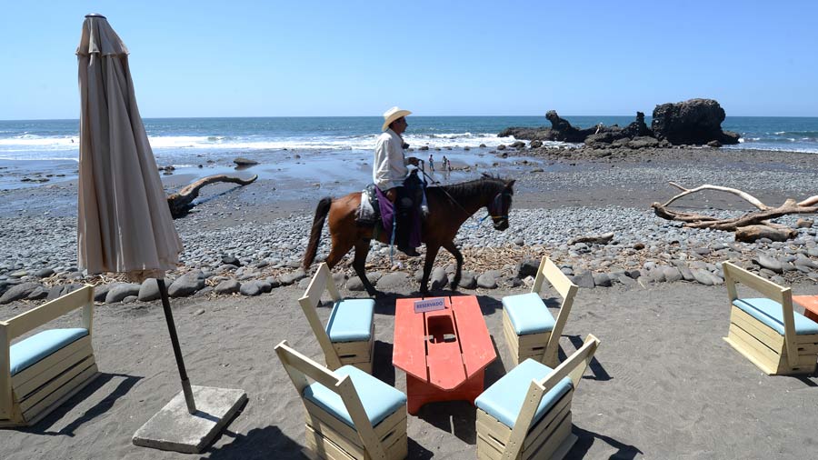 turismo-playa-el-sunzal-el-tunco-semana-santa