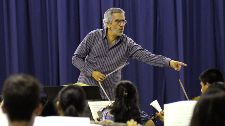 Alfredo Rugeles, Director de la Orquesta Sim—n Bol’var de Venezuela
