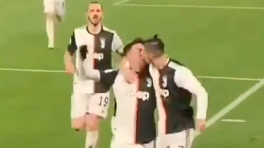 Paulo Dybala Explica Como Fue El Beso En La Boca Con Cristiano