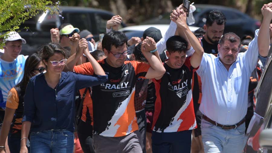 Emotiva-despedida-a-Luis-Merino-runner-salvadoreno-que-murio-tras-ser-arrastrado-por-las-olas26