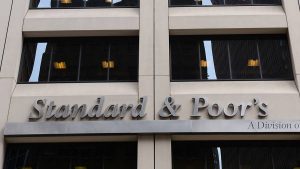 Standard and Poor's baja la calificación crediticia de El Salvador a CCC+. ¿Cómo afecta esto?