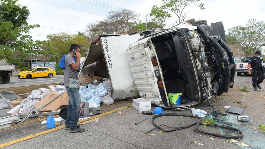 accidente-de-transito--San-Juan-Talpa03